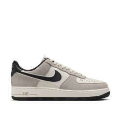 Nike Air Force 1 '07 LV8 