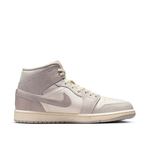 Air Jordan 1 Mid SE W 