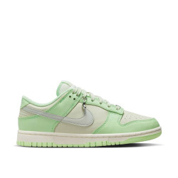 Nike Dunk Low NN SE W