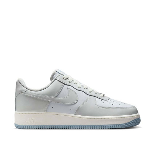 Nike Air Force 1 '07 